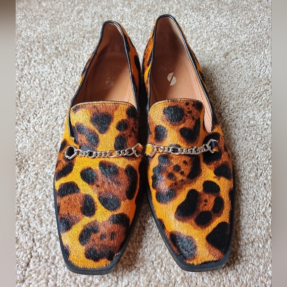 Franco Sarto Basha Chain Square Toe Calf Hair Loafer. Animal print. Size 5.5 - Picture 2 of 8